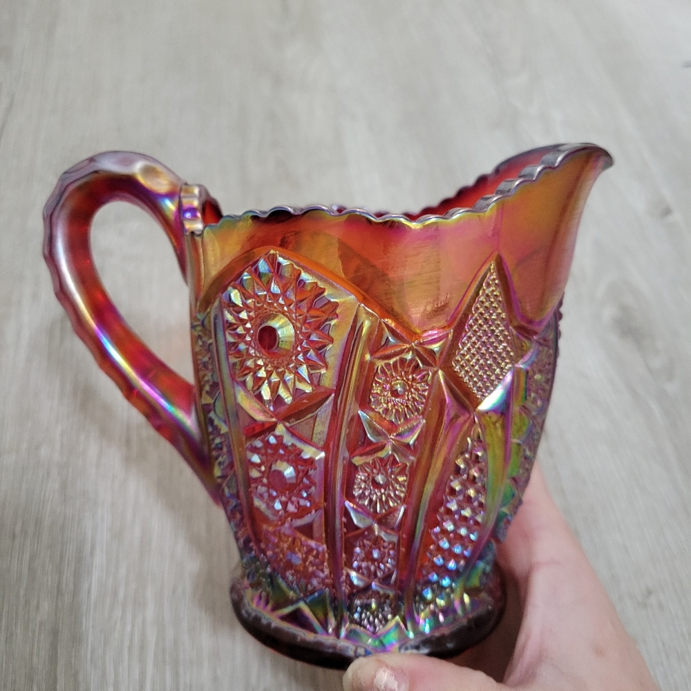 Beautiful vintage indiana amberina red carnival glass pitcher